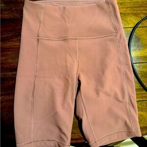 Ribbed lululemon biker shorts